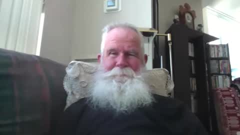 Snapshot of beardbushy chatting on February 8, 2026, 6:33 pm beardbushy online show from February 8, 2026, 6:33 pm