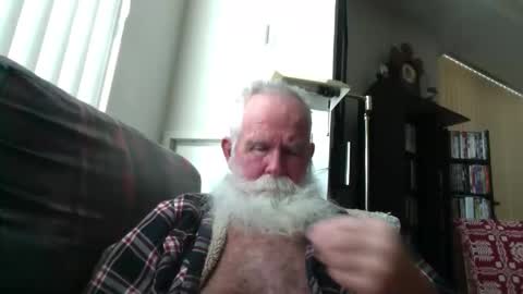 Snapshot of beardbushy chatting on February 13, 2026, 5:20 pm beardbushy online show from February 13, 2026, 5:20 pm