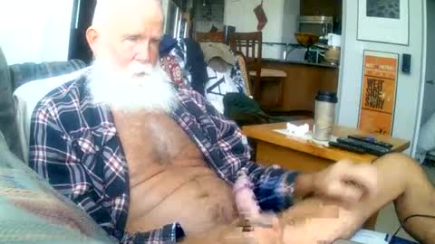 beardbushy online show from June 15, 2026, 2:19 pm