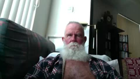 beardbushy online show from June 17, 2026, 2:40 pm
