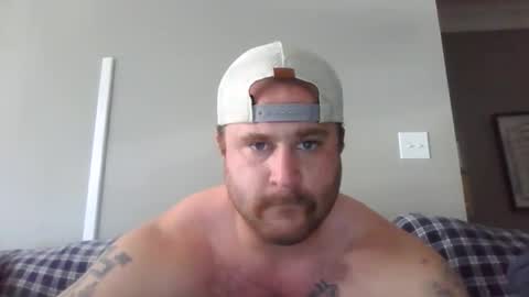Snapshot of bearded4urpleasure chatting on May 19, 2026, 9:10 pm bearded4urpleasure online show from May 19, 2026, 9:10 pm