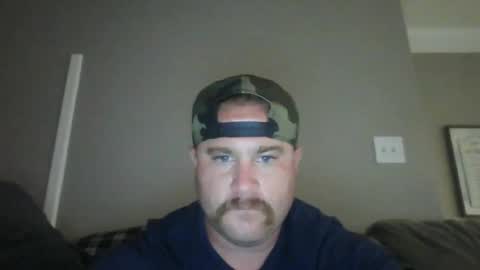 Snapshot of bearded4urpleasure chatting on June 17, 2026, 1:30 am bearded4urpleasure online show from June 17, 2026, 1:30 am