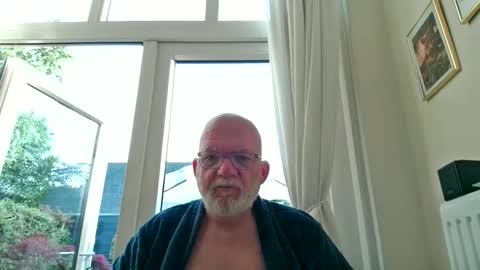 Snapshot of beardman916444 chatting on May 24, 2026, 5:01 am Beardman online show from May 24, 2026, 5:01 am