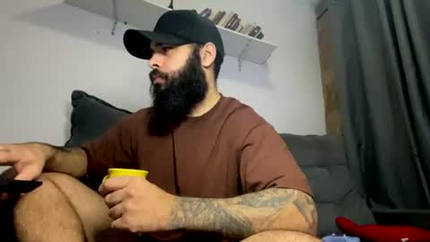 Snapshot of beardmax chatting on July 7, 2026, 6:16 am Min online show from July 7, 2026, 6:16 am