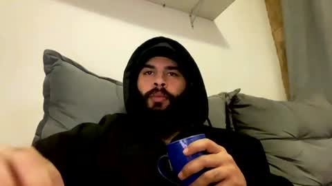 Snapshot of beardmax chatting on July 10, 2026, 9:45 am Min online show from July 10, 2026, 9:45 am