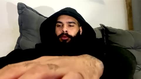 Snapshot of beardmax chatting on July 28, 2026, 4:30 am Min online show from July 28, 2026, 4:30 am