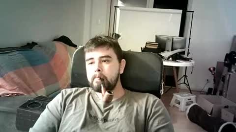Snapshot of beartsmkr chatting on October 9, 2025, 6:11 am beartsmkr online show from October 9, 2025, 6:11 am