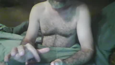 Snapshot of beastiejam2000 chatting on December 19, 2024, 3:40 am beastiejam2000 online show from December 19, 2024, 3:40 am