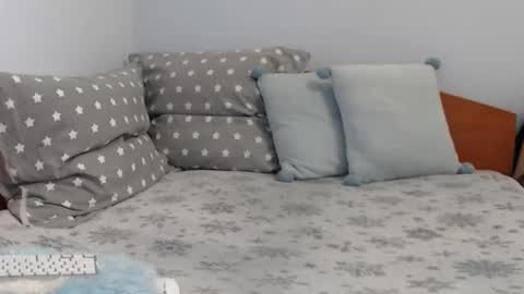 beatrice26 online show from January 12, 2025, 2:41 pm