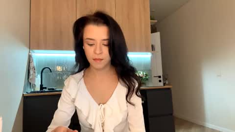 Snapshot of beatriceesmond chatting on October 25, 2025, 7:05 am Katie online show from October 25, 2025, 7:05 am