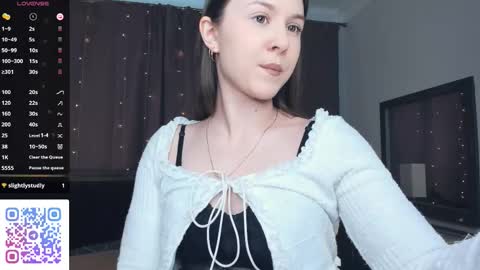 Snapshot of beatrixcutsforth chatting on September 25, 2025, 7:34 am Beatrix or Triss3 online show from September 25, 2025, 7:34 am