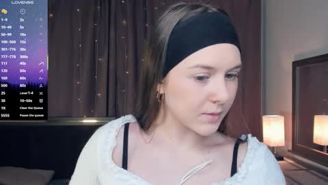 Snapshot of beatrixcutsforth chatting on October 7, 2025, 5:26 am Beatrix or Triss3 online show from October 7, 2025, 5:26 am