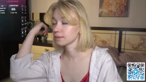 Snapshot of beatrixcutsforth chatting on December 14, 2025, 7:18 pm Beatrix or Triss3 online show from December 14, 2025, 7:18 pm