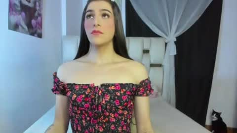 Snapshot of beautiful_doll888 chatting on June 15, 2026, 1:30 am Valeria online show from June 15, 2026, 1:30 am