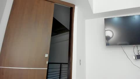 Katalina online show from April 3, 2026, 9:07 am