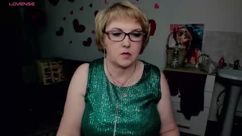 Snapshot of beautiful_lina7 chatting on March 8, 2025, 12:41 pm your Lana online show from March 8, 2025, 12:41 pm