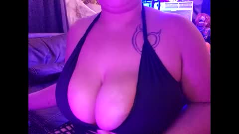 Snapshot of beautifull_sin69 chatting on October 19, 2025, 6:47 am MONSTAHEAD69 online show from October 19, 2025, 6:47 am