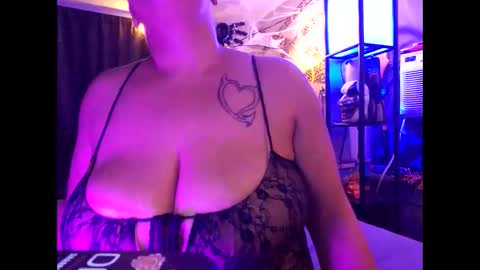 Snapshot of beautifull_sin69 chatting on October 28, 2025, 6:17 am MONSTAHEAD69 online show from October 28, 2025, 6:17 am