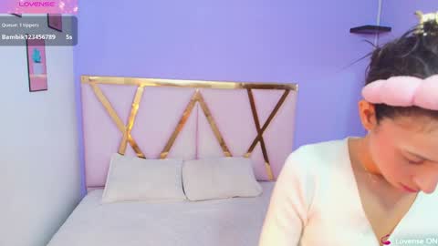 Snapshot of beautifulskinny18 chatting on December 29, 2024, 8:04 pm Shalom online show from December 29, 2024, 8:04 pm