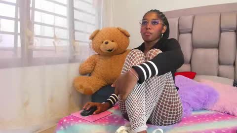 Snapshot of beauty_luci chatting on October 11, 2025, 10:08 pm beauty_luci online show from October 11, 2025, 10:08 pm