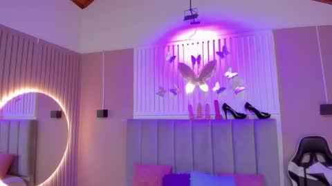 Chantall online show from March 1, 2026, 3:30 am