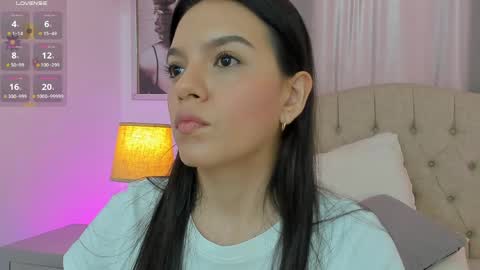 Snapshot of beautyari_ chatting on June 6, 2026, 12:21 pm Ariana Reyes online show from June 6, 2026, 12:21 pm