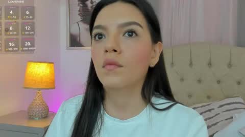 Snapshot of beautyari_ chatting on June 8, 2026, 1:00 pm Ariana Reyes online show from June 8, 2026, 1:00 pm