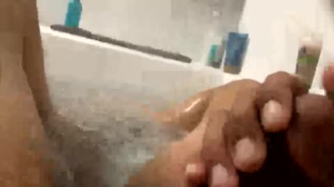 love2seeudear online show from January 8, 2025, 9:53 am