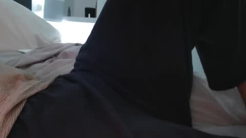 love2seeudear online show from September 17, 2025, 3:41 am