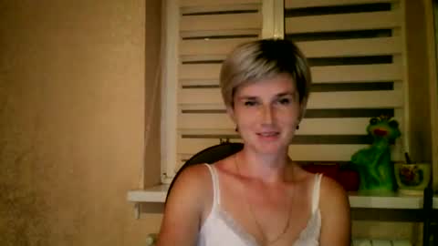 Snapshot of beautyksenia chatting on September 8, 2025, 6:29 pm BeautyKsenia online show from September 8, 2025, 6:29 pm