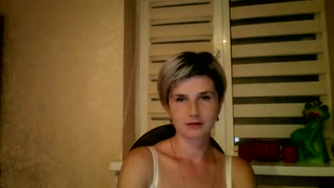 Snapshot of beautyksenia chatting on September 24, 2025, 6:44 pm BeautyKsenia online show from September 24, 2025, 6:44 pm