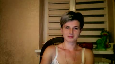 Snapshot of beautyksenia chatting on October 21, 2025, 7:25 pm BeautyKsenia online show from October 21, 2025, 7:25 pm