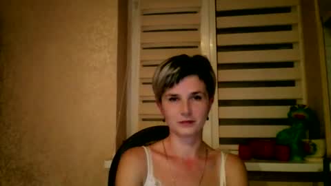 Snapshot of beautyksenia chatting on November 17, 2025, 8:03 pm BeautyKsenia online show from November 17, 2025, 8:03 pm