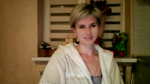 BeautyKsenia online show from April 28, 2026, 8:03 pm