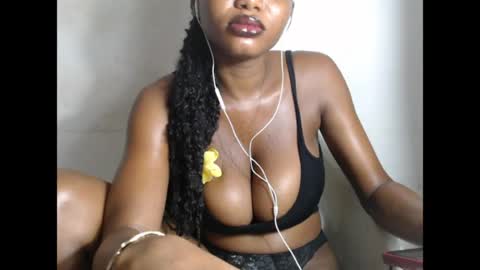 Snapshot of beautyslut1 chatting on May 31, 2026, 7:59 pm beautyslut1 online show from May 31, 2026, 7:59 pm