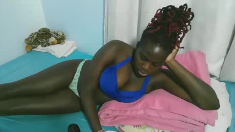 Snapshot of beautytyler chatting on November 19, 2025, 2:28 pm tyler online show from November 19, 2025, 2:28 pm