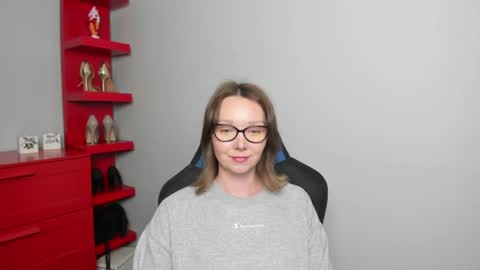Zoe online show from June 18, 2026, 9:14 am