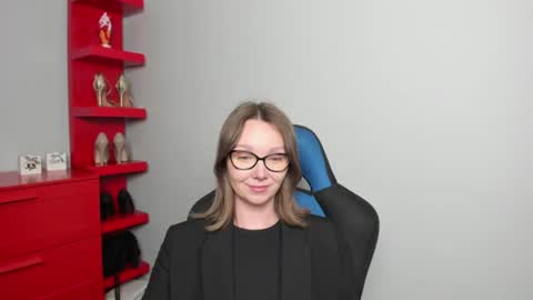 Zoe online show from June 19, 2026, 6:40 am