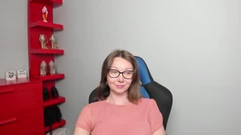 Zoe online show from June 23, 2026, 5:49 am