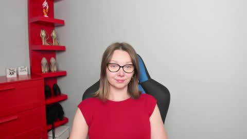 Zoe online show from June 24, 2026, 5:28 am
