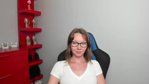 Zoe online show from July 13, 2026, 8:50 am