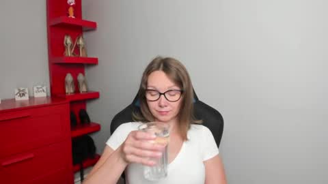 Zoe online show from July 28, 2026, 5:36 am