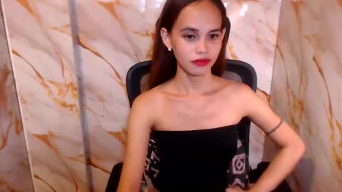 Snapshot of beccamiller22 chatting on May 7, 2026, 1:11 am becca online show from May 7, 2026, 1:11 am