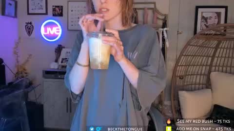 Snapshot of beckthetongue chatting on August 1, 2026, 10:41 pm Beck the tongue online show from August 1, 2026, 10:41 pm