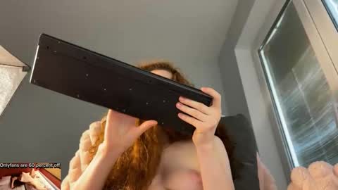 Snapshot of becky_baker chatting on September 18, 2025, 12:51 pm Lisa guys sorry I have problems with electricity in my city....guys please give me time I will solve all the problems online show from September 18, 2025, 12:51 pm