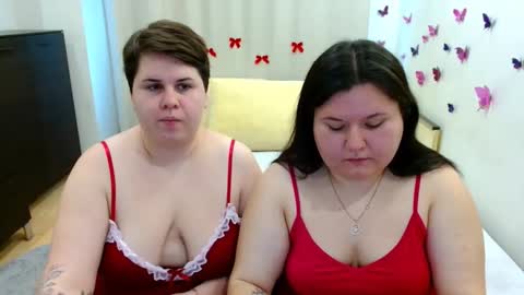 BeckyAndEllen online show from October 11, 2025, 10:25 am