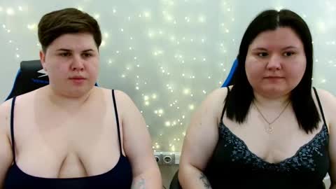 Snapshot of beckyandellen chatting on May 14, 2026, 10:22 am BeckyAndEllen online show from May 14, 2026, 10:22 am