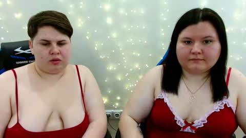 Snapshot of beckyandellen chatting on June 4, 2026, 9:04 am BeckyAndEllen online show from June 4, 2026, 9:04 am