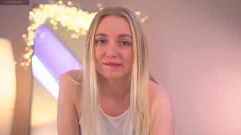 Snapshot of beckyissweetie chatting on May 18, 2026, 8:31 am beckyissweetie online show from May 18, 2026, 8:31 am