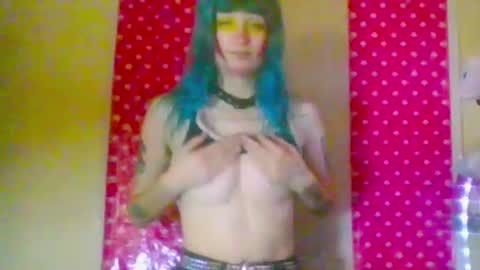 Snapshot of beckytheclown chatting on November 23, 2025, 7:35 pm Beckytheclown online show from November 23, 2025, 7:35 pm